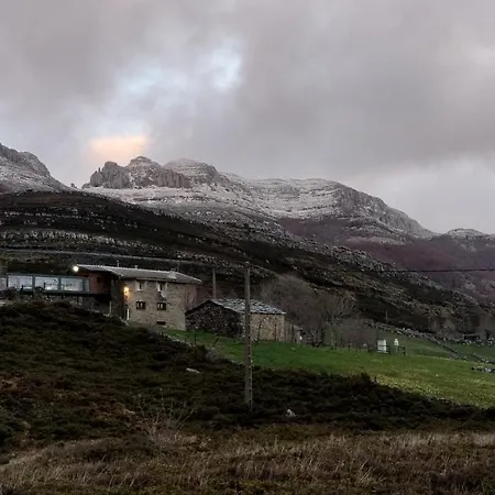 Refugio Castro Valnera Auberge de jeunesse